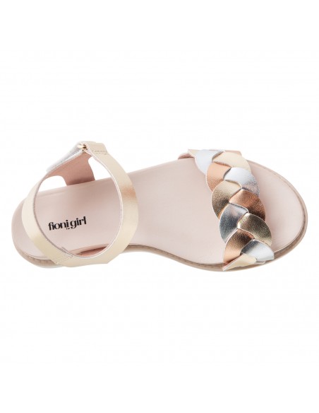 Sandalias tejidas para niña pequeña