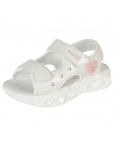 Sandalias con diseño de corazones para niña pequeña